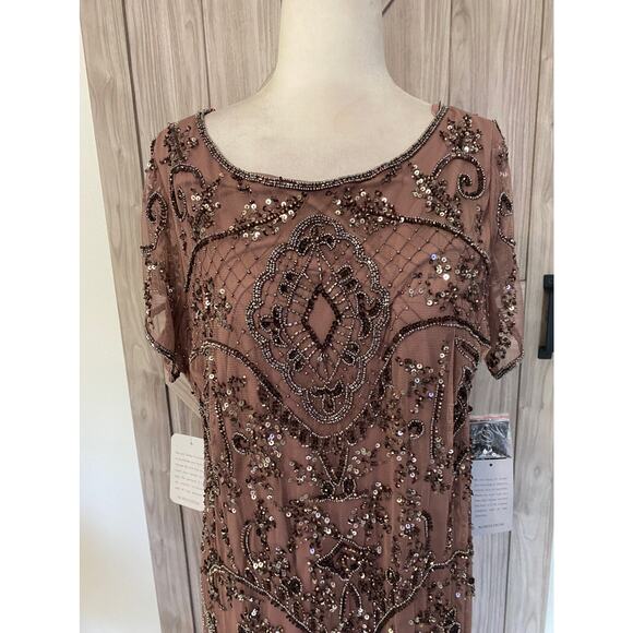 NWT Pissarro  Nights size 14 long beaded dress - Picture 4 of 9